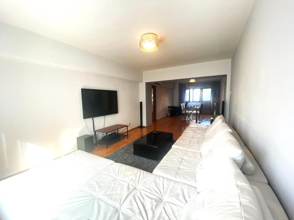 Romana 100 Sqm Deluxe Apartament Бухарест Экстерьер фото