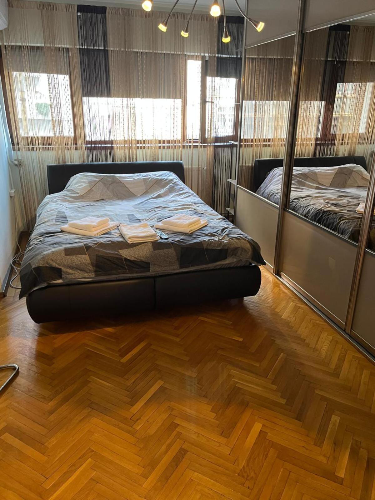 Romana 100 Sqm Deluxe Apartament Бухарест Экстерьер фото