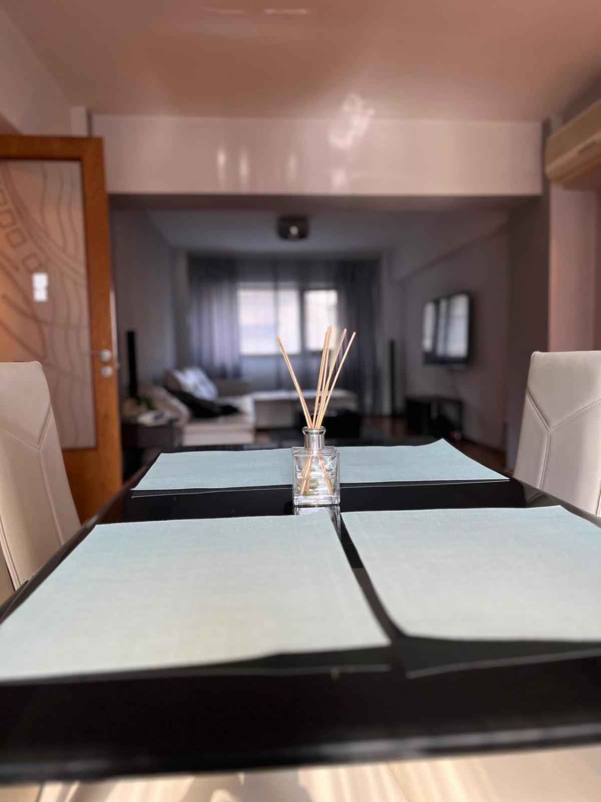 Romana 100 Sqm Deluxe Apartament Бухарест Экстерьер фото